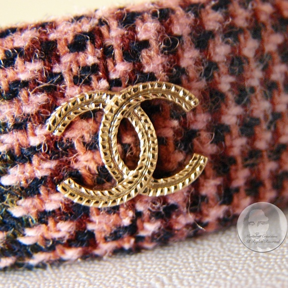 Chanel Bracelet Bangle 13A Pink Multicolor Tweed Knit with Gold CC Logo in Box - Picture 5 of 14